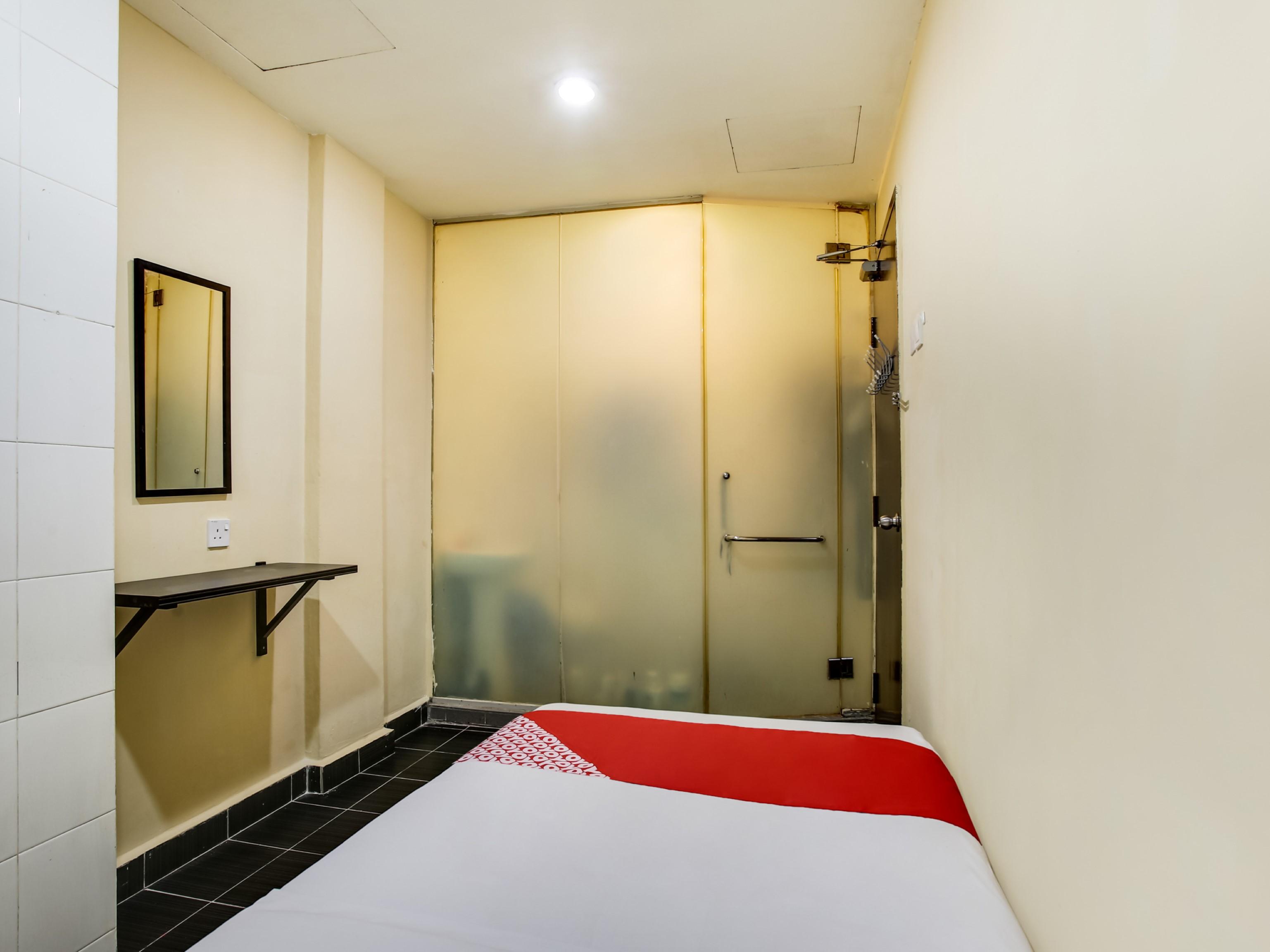 Oyo 43927 Sassana Hotel Куала-Лумпур Экстерьер фото
