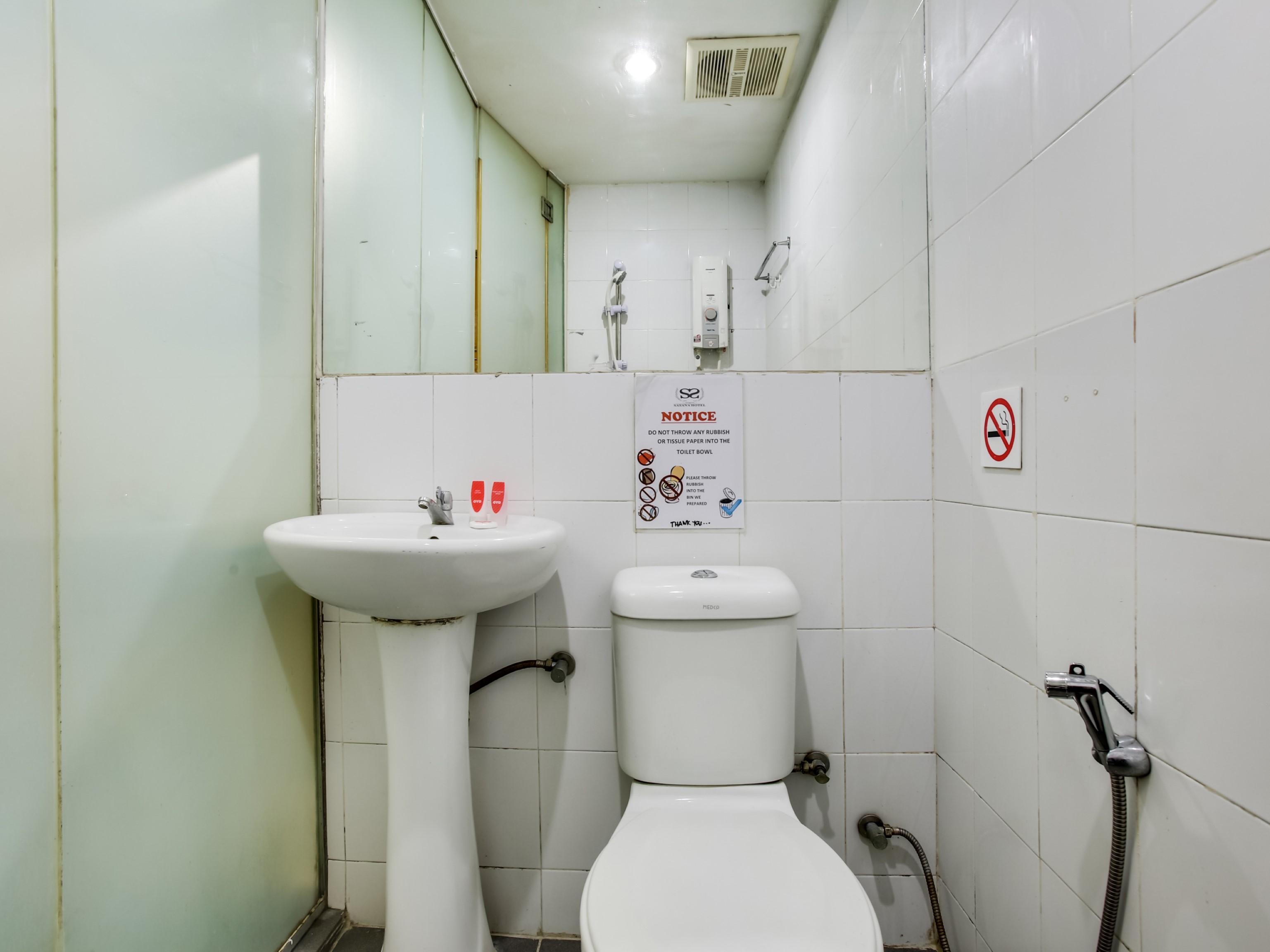 Oyo 43927 Sassana Hotel Куала-Лумпур Экстерьер фото