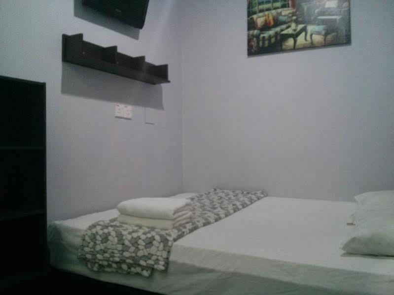 Oyo 43927 Sassana Hotel Куала-Лумпур Экстерьер фото
